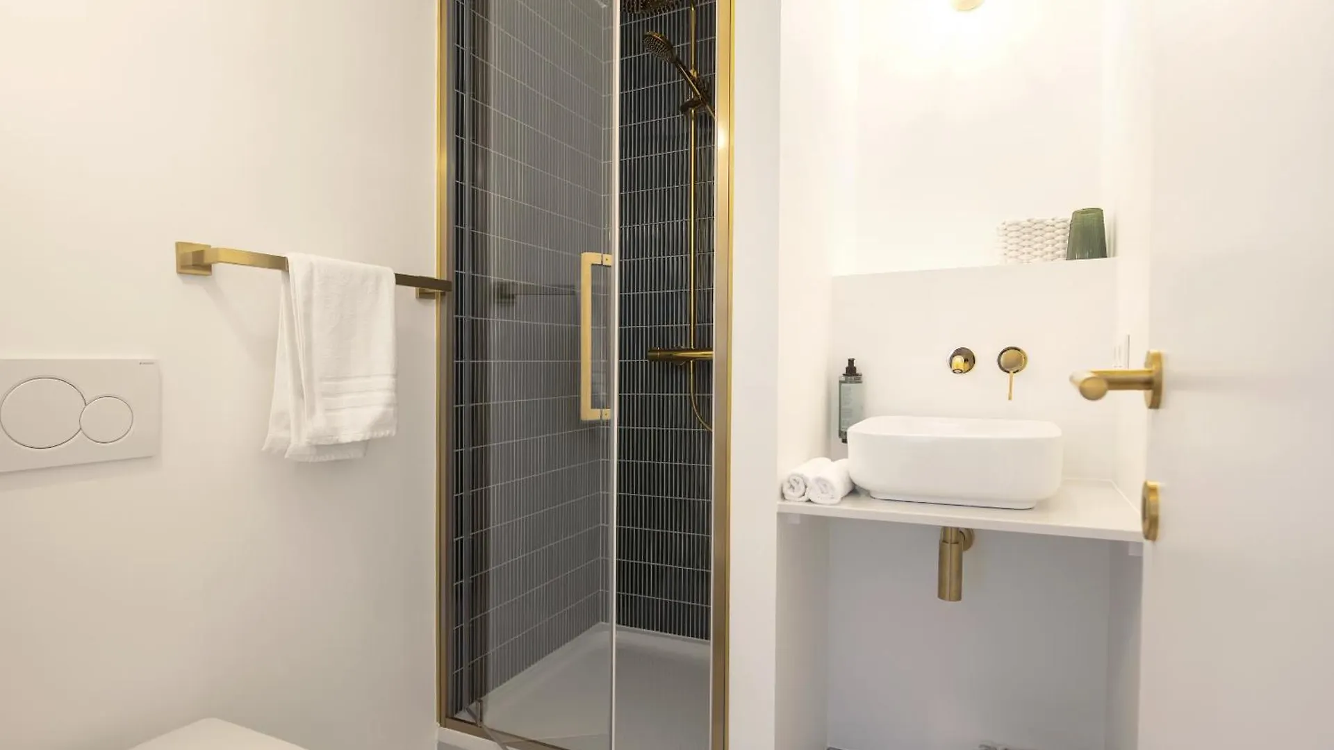 Wow Bed & Breakfast Brussels 0*,  Belgium